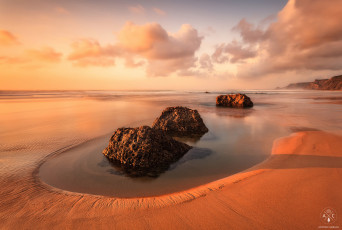 Картинка природа побережье пляж португалия камни вода небо облака
