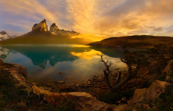 Картинка природа восходы закаты южная америка патагония Чили горы анды национальный парк торрес-дель-пайне утро