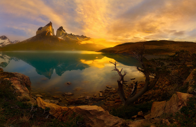 Обои картинки фото природа, восходы, закаты, южная, америка, патагония, Чили, горы, анды, национальный, парк, торрес-дель-пайне, утро