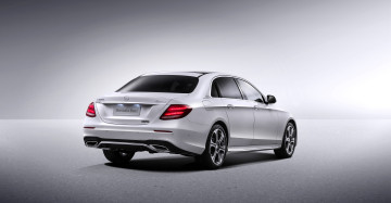 Картинка автомобили mercedes-benz v213 2016г line 4matic l amg e 320