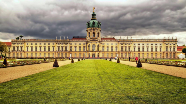 Обои картинки фото города, берлин , германия, клумбы, дворец, лужайки