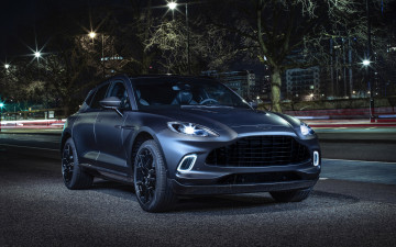 Картинка 2020+aston+martin+dbx автомобили aston+martin aston martin dbx 2020 вид спереди экстерьер матовый черный люкс внедорожники британские