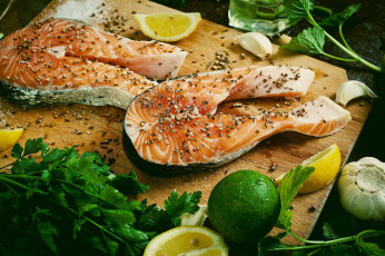 Картинка еда рыба +морепродукты +суши +роллы чеснок лимон лайм петрушка форель