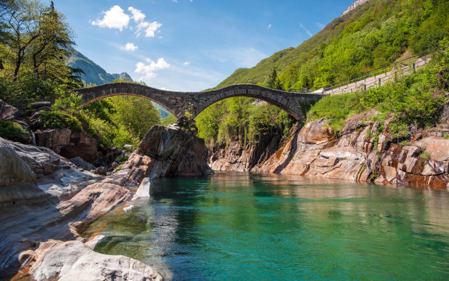 Обои картинки фото природа, реки, озера, река, мост, горы, небо, скалы, вода, switzerland, швейцария