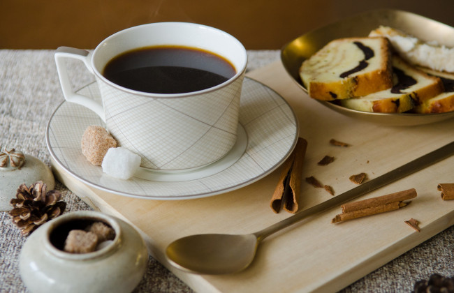 Обои картинки фото еда, кофе,  кофейные зёрна, чашка, ложка
