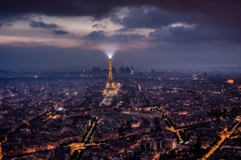 обоя города, париж , франция, свет, огни, ночь, дома, башня, эйфелева, париж, город