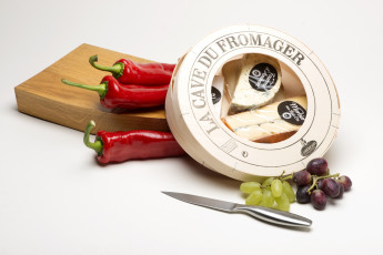 Картинка еда натюрморт сыр виноград перец