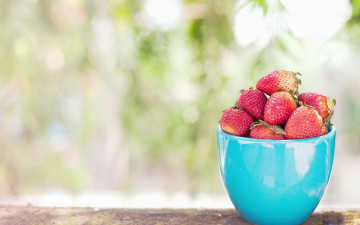 Картинка еда клубника +земляника ягоды чашка