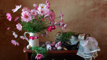 обоя цветы, космея, букет, розовая, ракушки, сундучок