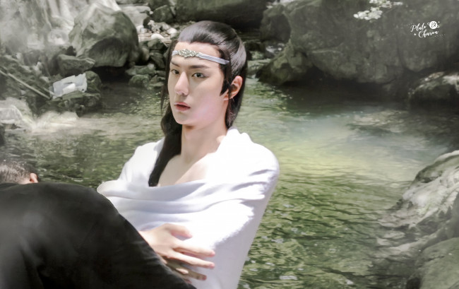 Обои картинки фото мужчины, wang yi bo, актер, съемки, полотенце, озеро