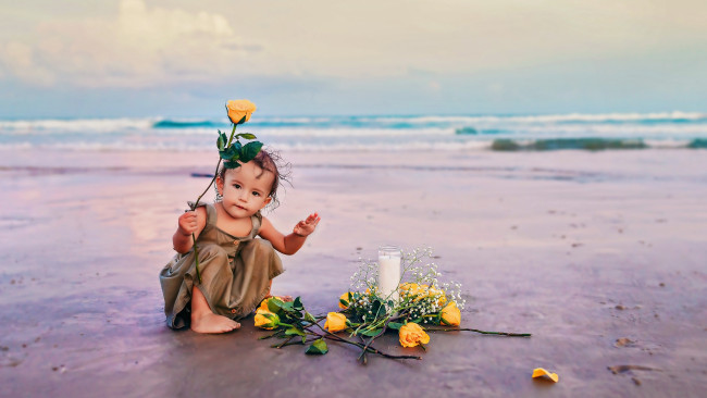 Обои картинки фото разное, дети, девочка, цветы, берег, море