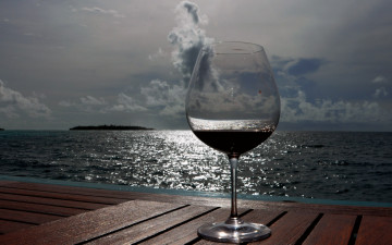 обоя еда, напитки, вино, небо, море, бокал