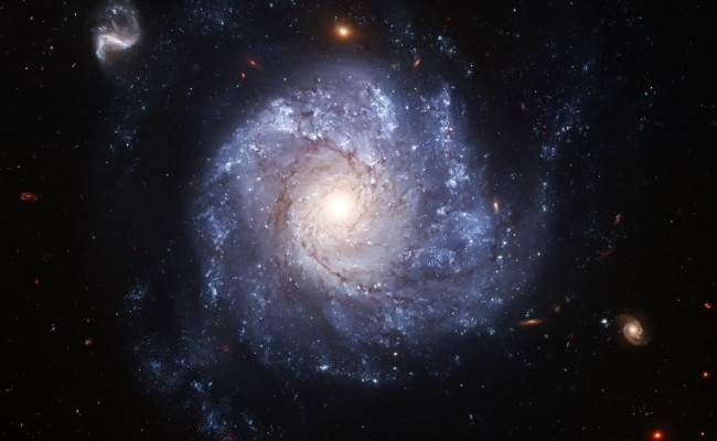 Обои картинки фото космос, галактики, туманности, анфас, хаббл, спиральная, галактика, телескоп