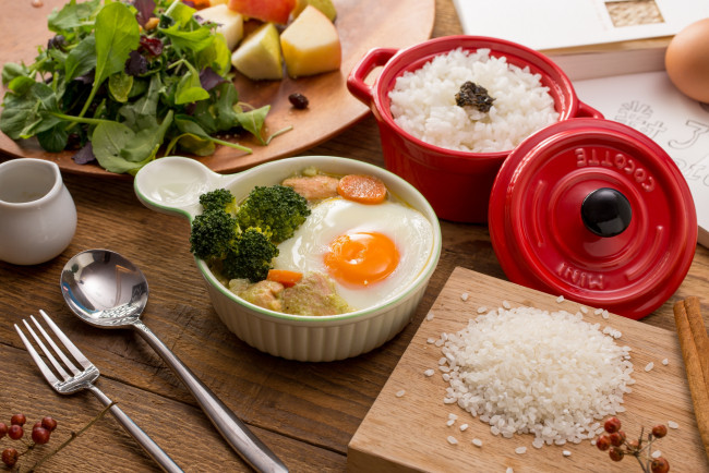 Обои картинки фото еда, разное, брокколи, яичница, рис