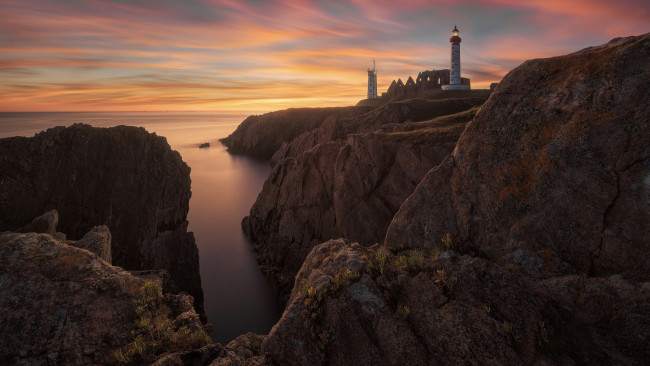 Обои картинки фото saint-mathieu lighthouse, brittany, france, природа, маяки, saint-mathieu, lighthouse