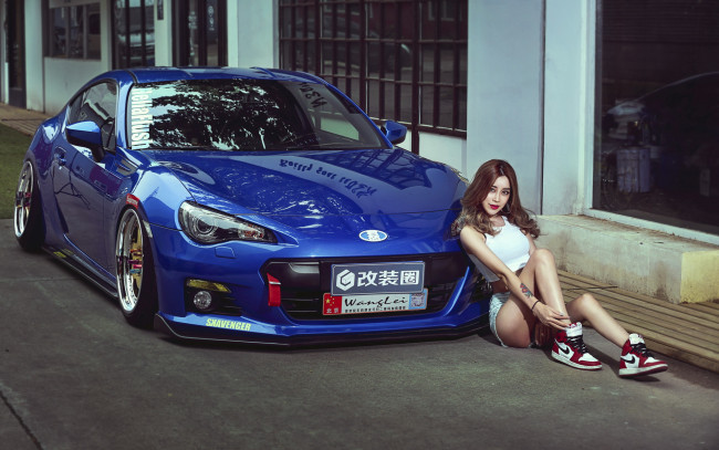 Обои картинки фото автомобили, -авто с девушками, автомобиль, азиатка, фон, взгляд, девушка