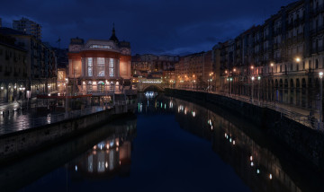 Картинка испания города -+огни+ночного+города водоем набережная отражение фонари здания