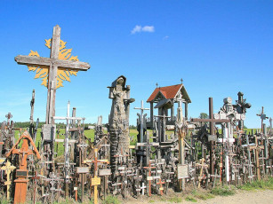 Картинка гора крестов окрестности шауляя литва разное религия