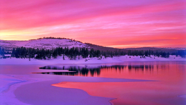 Обои картинки фото природа, побережье, озеро, горы, облака, небо, деревья, снег, зима