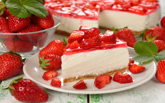 Обои картинки фото еда, торты, berries, cake, sweet, dessert, клубника, ягоды, сладкое, десерт, выпечка, торт, пирожное, strawberry