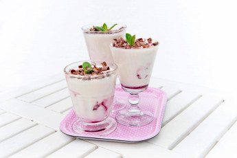 Картинка еда мороженое +десерты йогурт гранола ягоды десерт