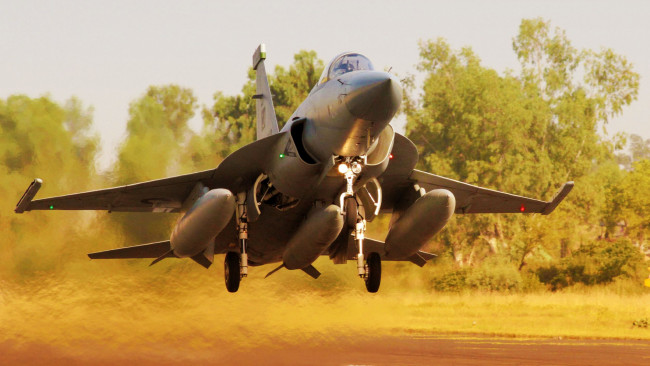 Обои картинки фото jf-17 thunder, авиация, боевые самолёты, бомбардировщик, ввс, пакистана, истребитель