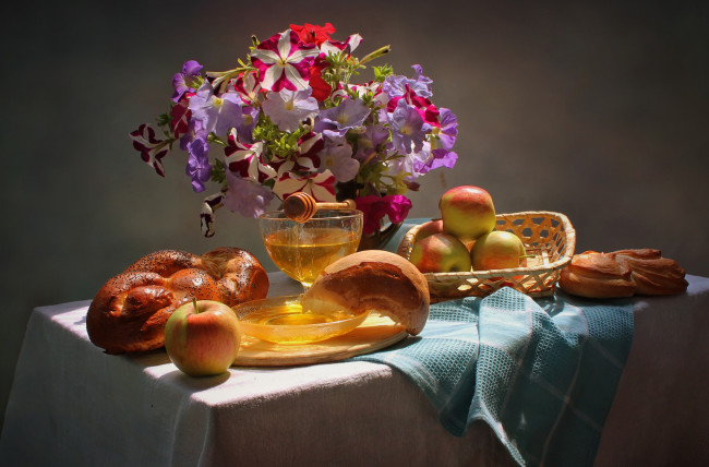 Обои картинки фото еда, натюрморт, хлеб, фон, цветы
