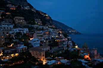 обоя positano, италия, города, амальфийское, лигурийское, побережье, огни, дома, море, ночь
