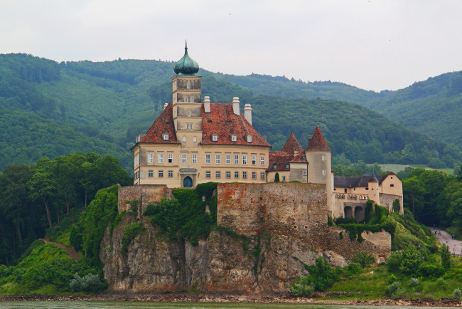 Обои картинки фото австрия, замок, schoenbuehel, города, дворцы, замки, крепости, ландшафт