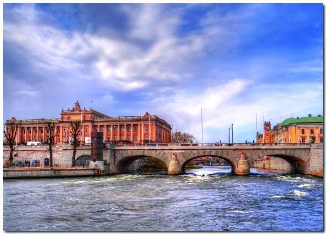 Обои картинки фото stockholm, riksdagshuset, города, стокгольм, швеция, город, река, мост, парламент