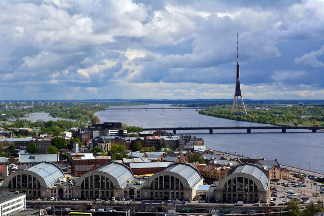 Обои картинки фото города, рига , латвия, панорама, вышка, мосты, река