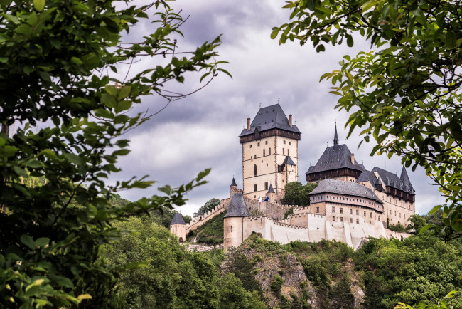 Обои картинки фото karlstejn castle,  czech republic, города, замки Чехии, замок