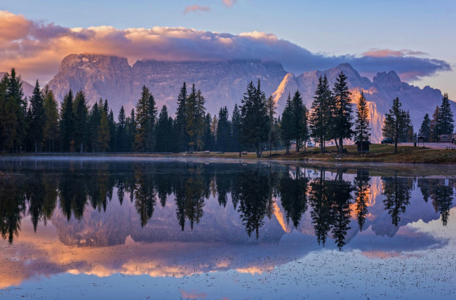 Обои картинки фото природа, реки, озера, утро, csilla, zelko, отражение, озеро, горы, деревья, облака