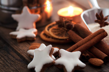 Картинка праздничные угощения свеча корица печенье