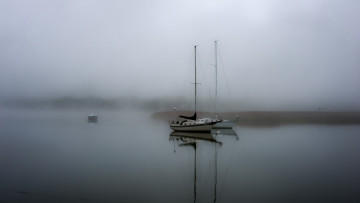 Картинка корабли Яхты лодки туман