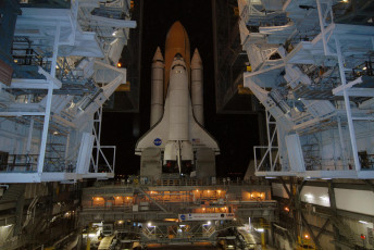 обоя nasa`s kennedy space center in florida space shuttle endeavour, космос, космодромы, стартовые площадки, шаттл