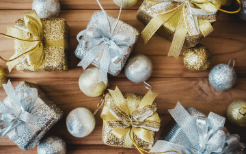 обоя праздничные, подарки и коробочки, украшения, шары, новый, год, рождество, подарки, golden, christmas, balls, wood, blue, new, year, gift, decoration, merry