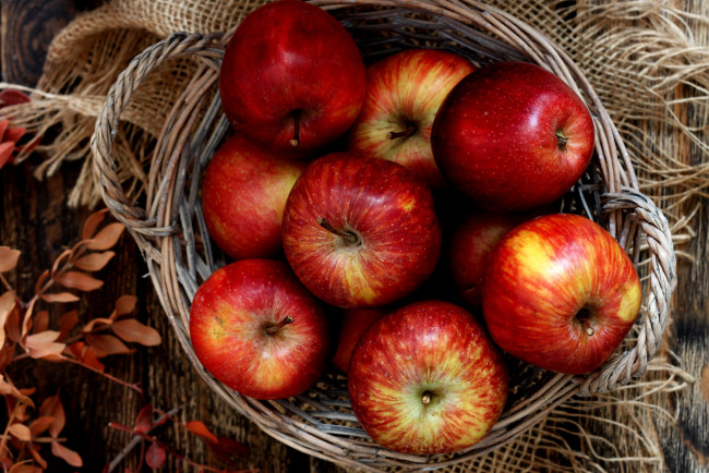 Обои картинки фото еда, Яблоки, плоды, корзина, яблоки