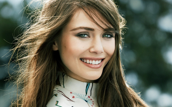 Обои картинки фото девушки, elizabeth olsen, улыбка