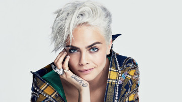 обоя девушки, cara delevingne, модель, блондинка, лицо, жакет, кольца, тату