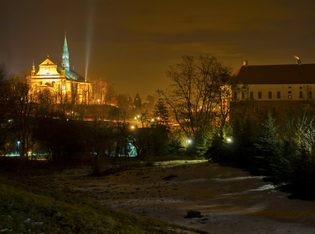 Обои картинки фото sandomierz,  poland, города, - огни ночного города, зима, польша, огни, дома, ночь, снег