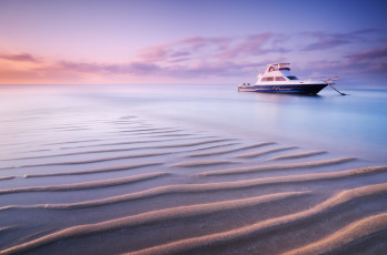 Картинка корабли Яхты океан пляж рассвет катер песок