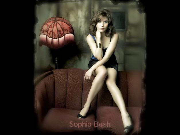 Обои картинки фото девушки, sophia bush, шатенка, платье, браслет, диван, торшер