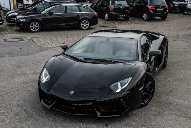 Обои картинки фото автомобили, выставки, уличные, фото, lamborghini, aventador, lp700-4, black