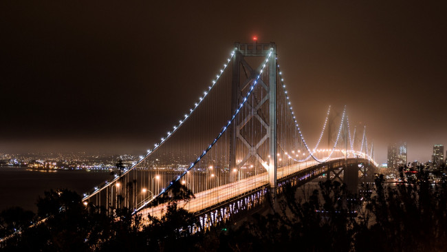 Обои картинки фото bay bridge, города, сан-франциско , сша, usa, california, san, francisco, калифорния, сан-франциско, lights, bridge, ночь, залив