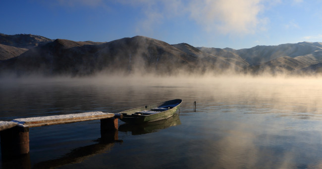 Обои картинки фото корабли, лодки,  шлюпки, озеро, утро, лодка, туман