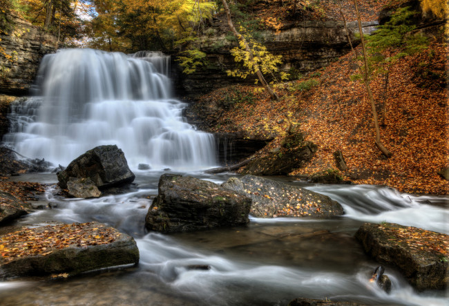 Обои картинки фото lower decew falls,  st,  catharines ontario, природа, водопады, скалы, водопад, река, лес, ущелье