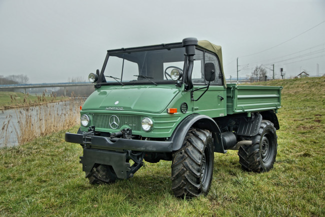 Обои картинки фото автомобили, mercedes trucks, unimog