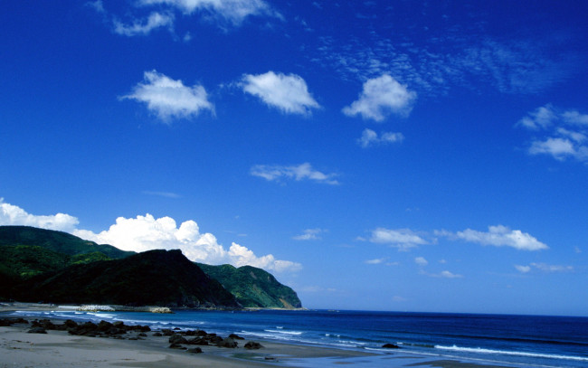 Обои картинки фото природа, побережье, небо, облака, горы, море, берег, япония