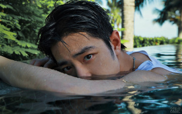 Картинка мужчины xiao+zhan лицо бассейн